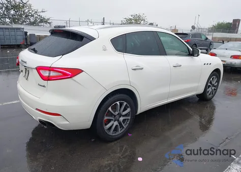 2017 Maserati Levante z USA, uszkodzony, nr VIN ZN661XULXHX210742